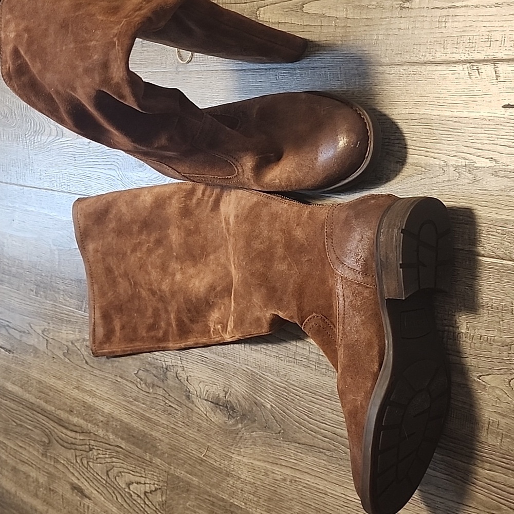 Born knee high boots NEW